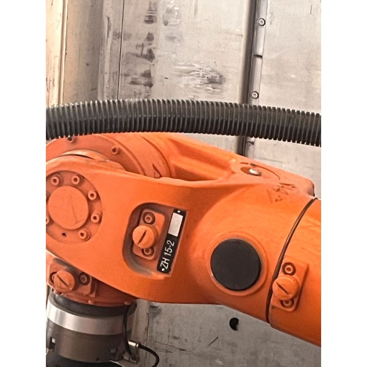 2adet  KUKA VKRC1 KR ZH 15/2 BJ 2001