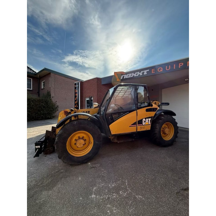 Caterpillar TH 330 B Teleskoplader, radlader