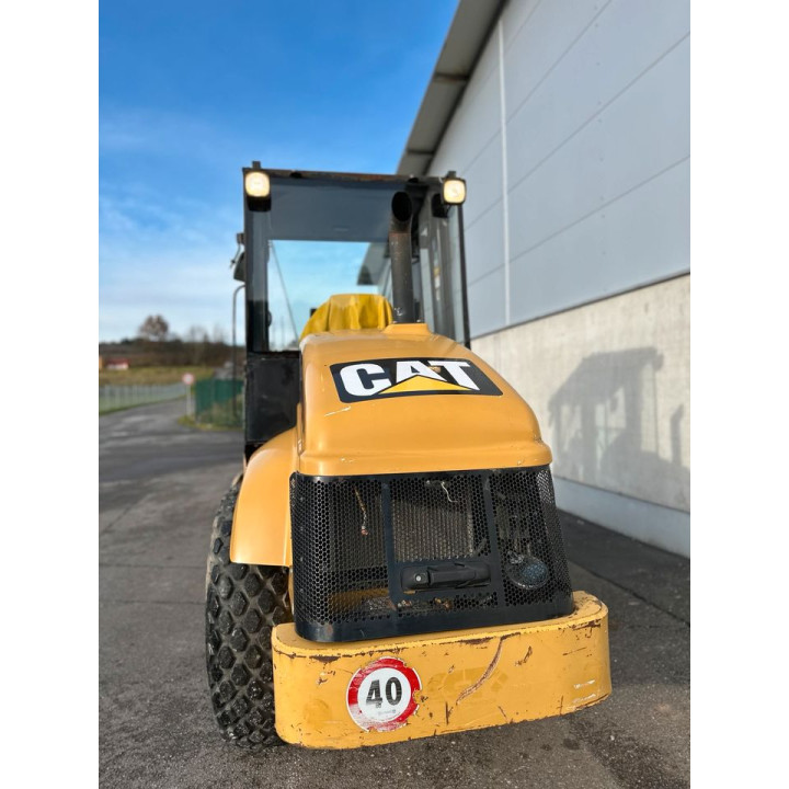 Caterpillar CS423E Walze