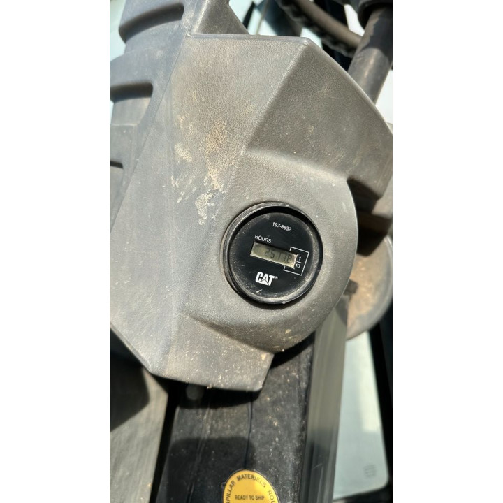 Caterpillar CS423E Walze