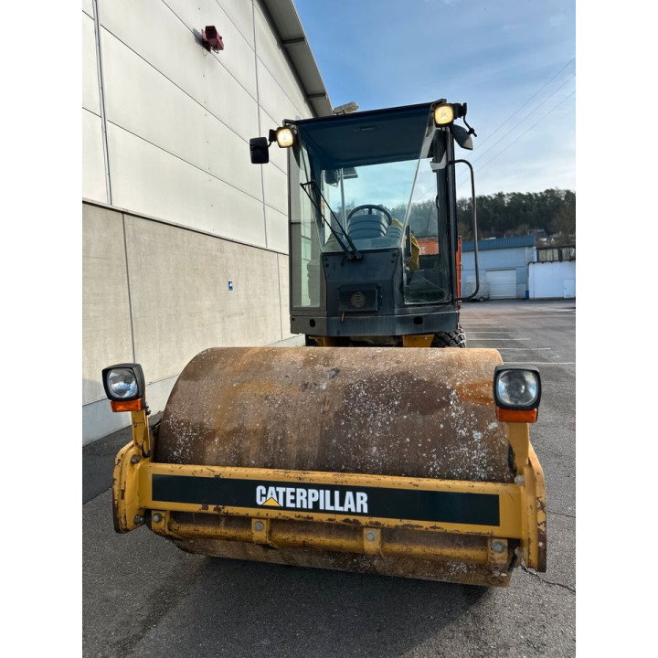 Caterpillar CS423E Walze