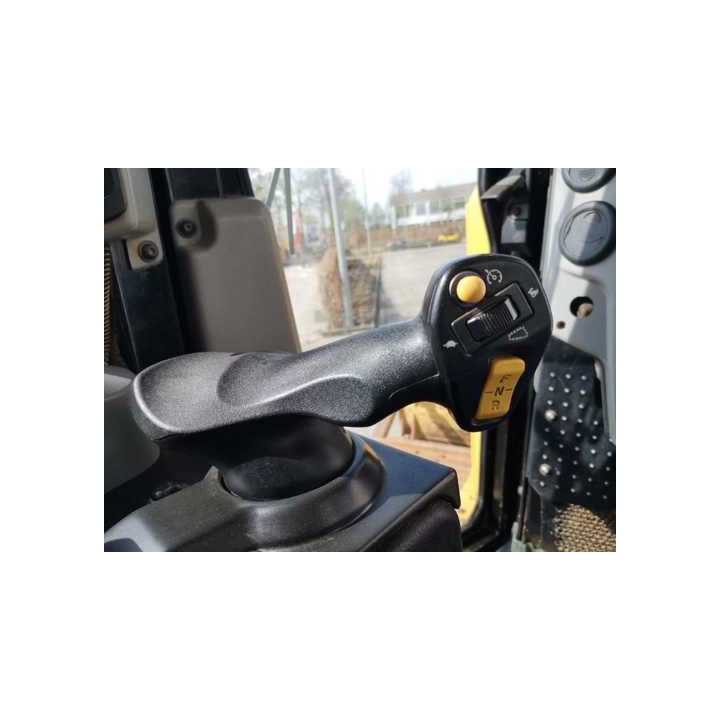 Caterpillar - 2015 - D6T LGP