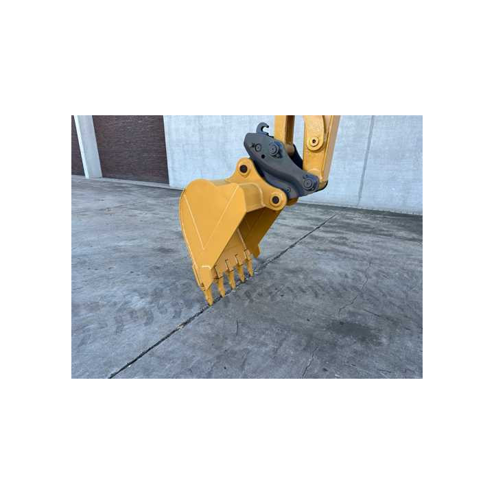 Caterpillar - 2016 - 306