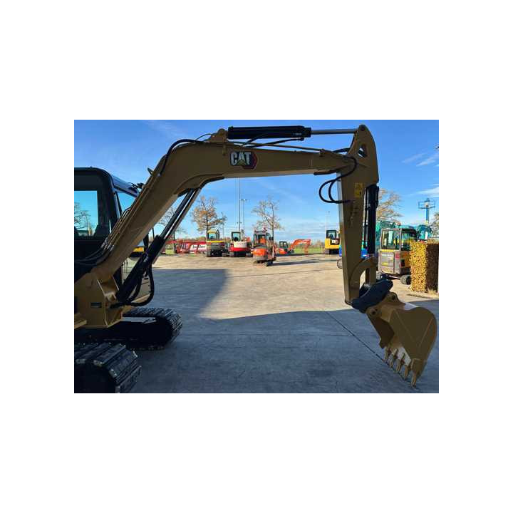 Caterpillar - 2016 - 306