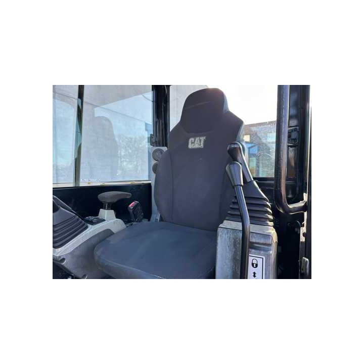 Caterpillar - 2016 - 306